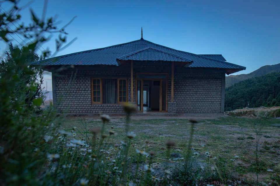 Loghouse At Khajjiar Lake 외부 사진